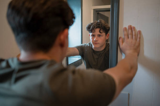 Body Image Issues in Teenagers: How to Overcome Challenges