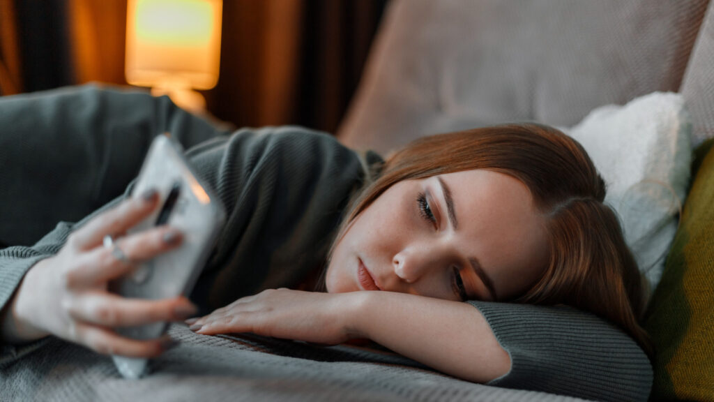 Helping Teens Overcome Screen Addiction: A Comprehensive Guide for Parents Helping Teens Overcome Screen Addiction: A Comprehensive Guide for Parents